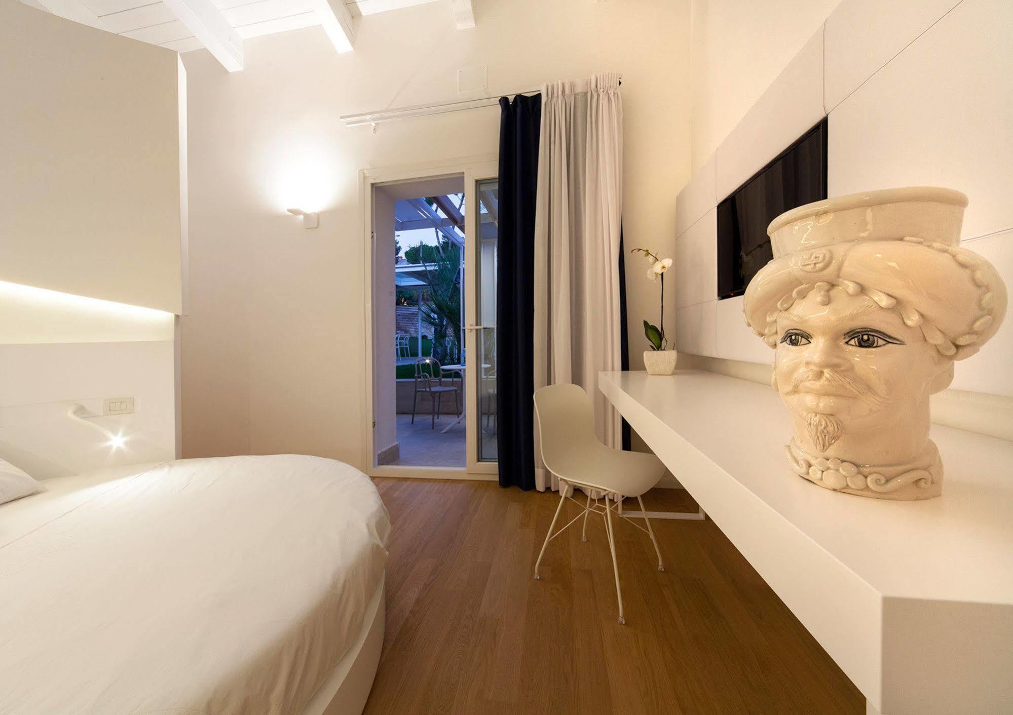 Calapetra Resort 冯塔尼比安奇 外观 照片