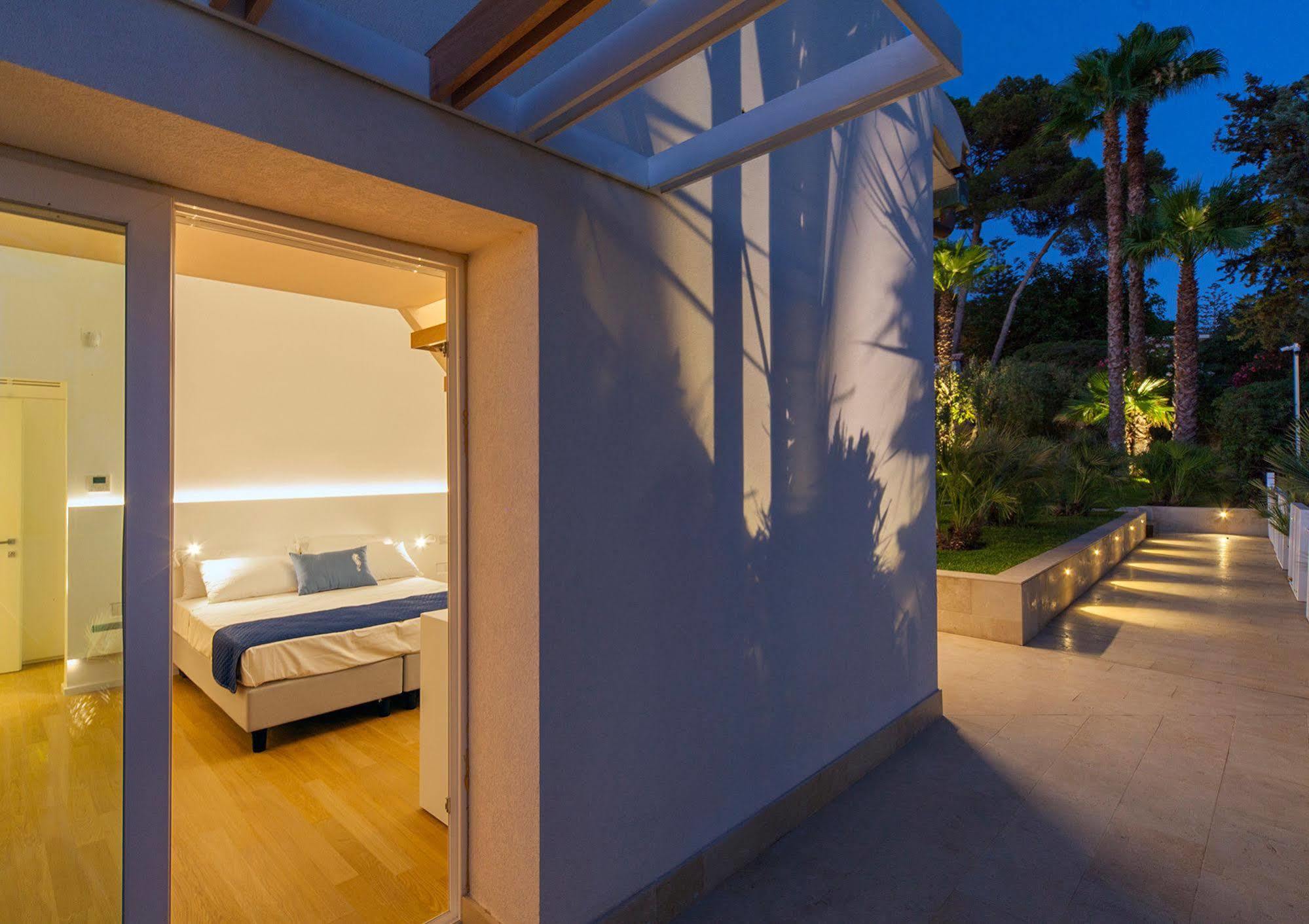 Calapetra Resort 冯塔尼比安奇 外观 照片