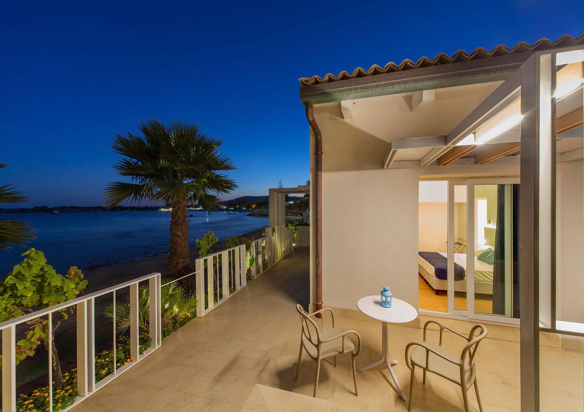 Calapetra Resort 冯塔尼比安奇 外观 照片