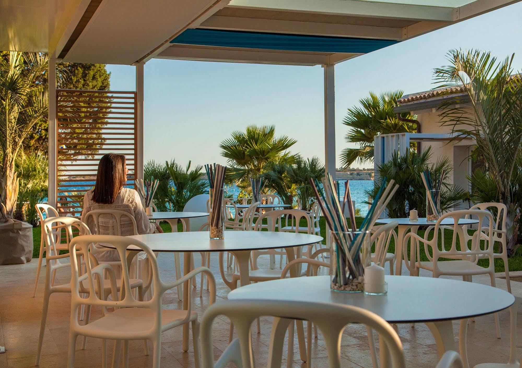 Calapetra Resort 冯塔尼比安奇 外观 照片